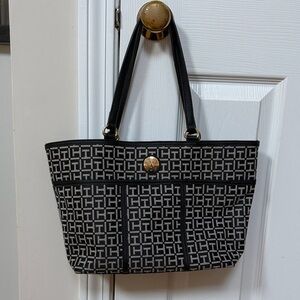 NWOT Tommy Hilfiger Tote